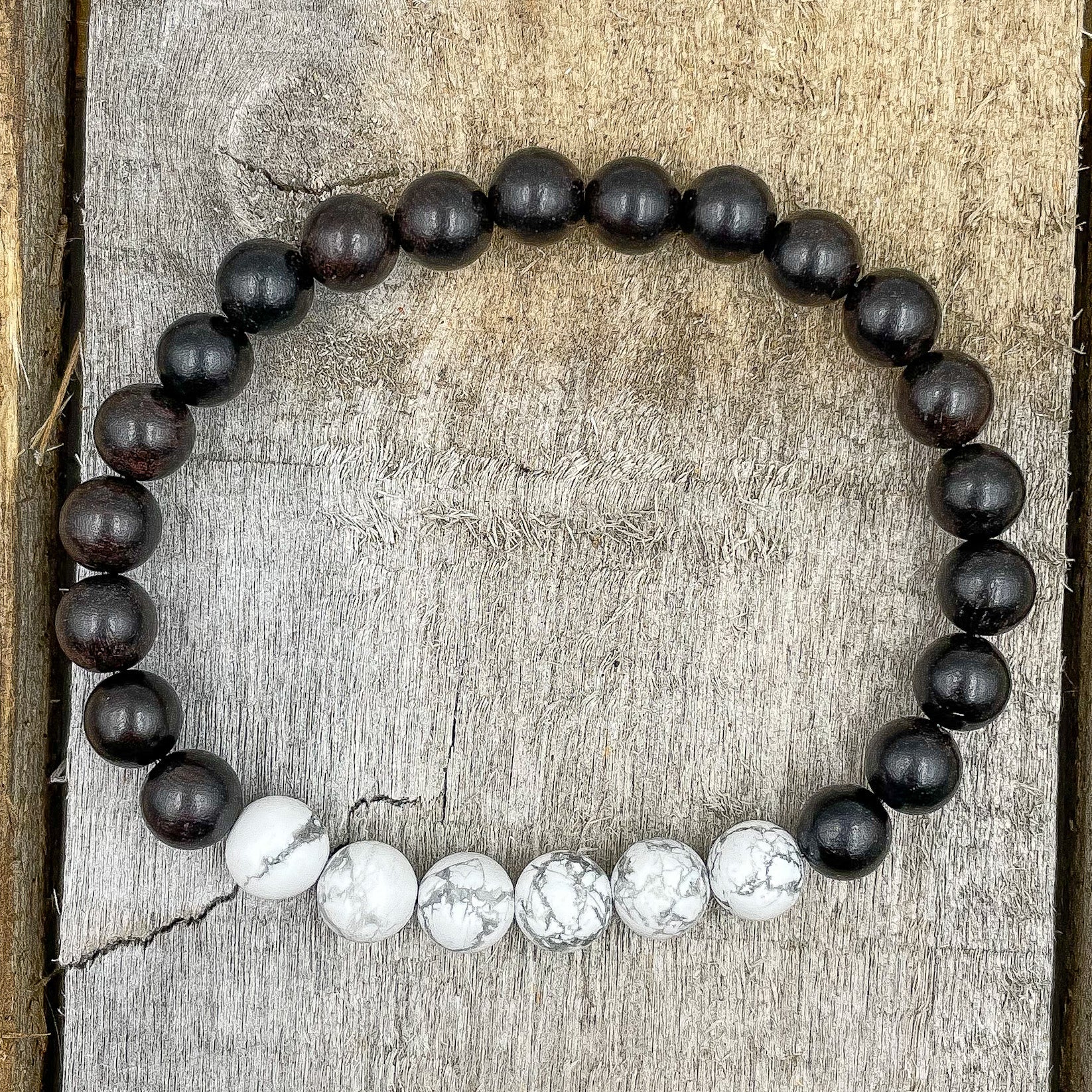 Grove - White Howlite & Blackwood